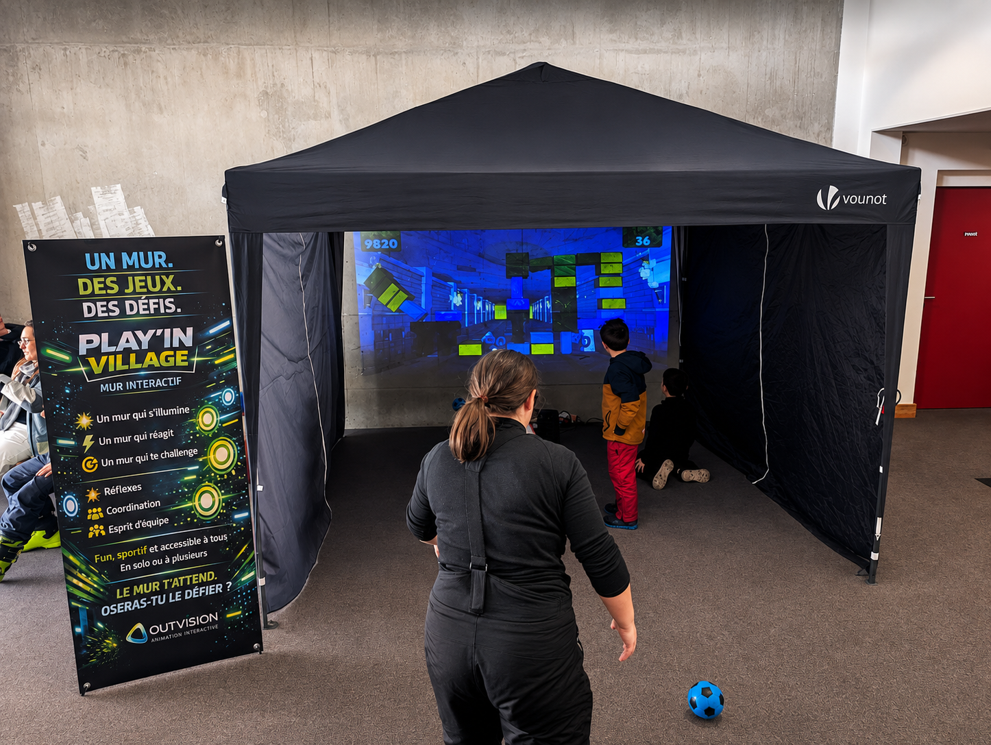 Solution d'occultation Play'In Village dans un espace lumineux